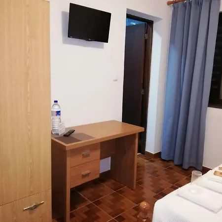 Residencia Livramento 3* Velas