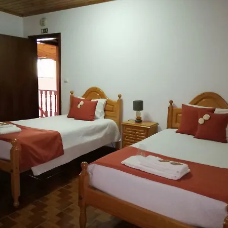 Residencia Livramento 게스트하우스 3*