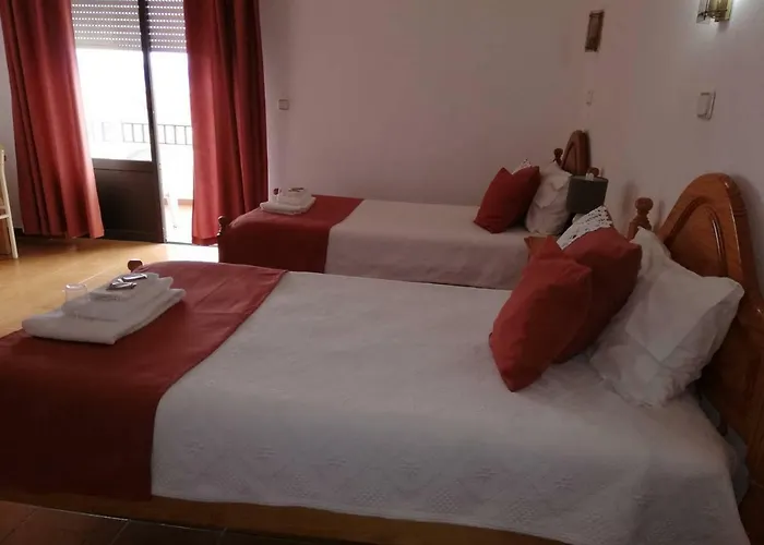 Residencia Livramento 3* Velas